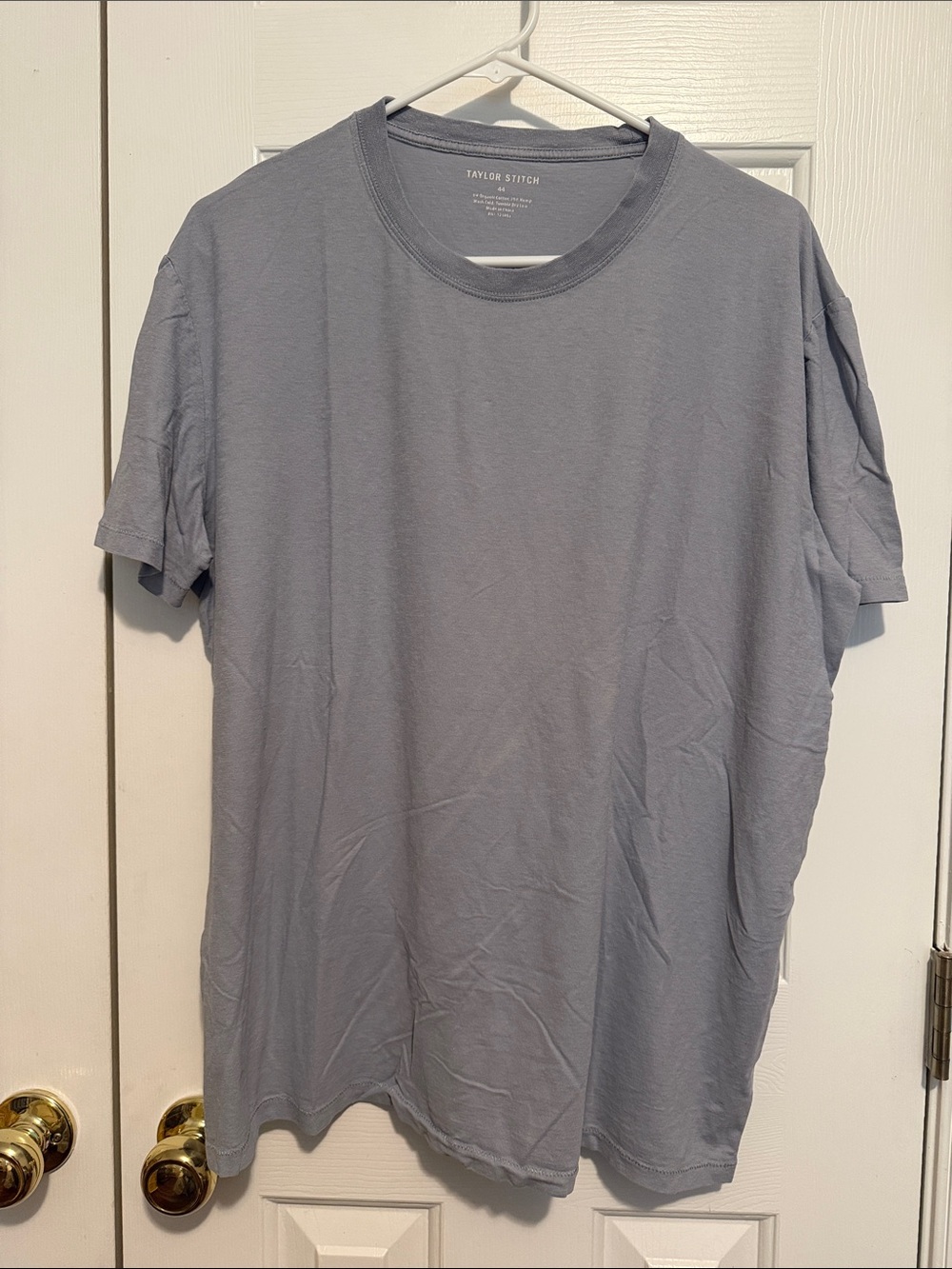 Taylor Stitch Short Sleeve Crew Tee in Slate Gray